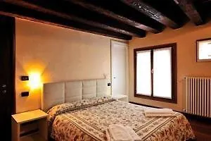 Doge Palace 1 Venice Apartment
